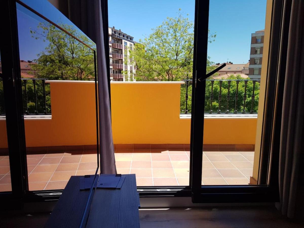 Apartamentos Aranda - Atico Duero アランダ・デ・ドゥエロ エクステリア 写真